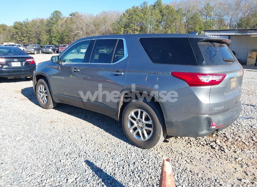 Photo 3 of 2018 Chevrolet Traverse LS (VIN 1GNERFKW7JJ217645)