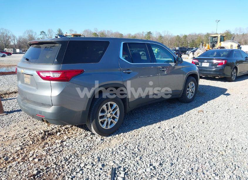 Photo 4 of 2018 Chevrolet Traverse LS (VIN 1GNERFKW7JJ217645)
