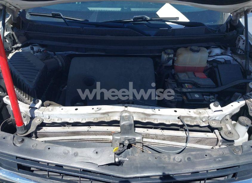 Photo 10 of 2018 Chevrolet Traverse LS (VIN 1GNERFKW7JJ237569)