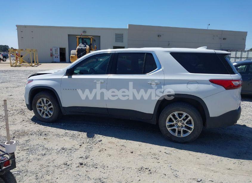Photo 15 of 2018 Chevrolet Traverse LS (VIN 1GNERFKW7JJ237569)