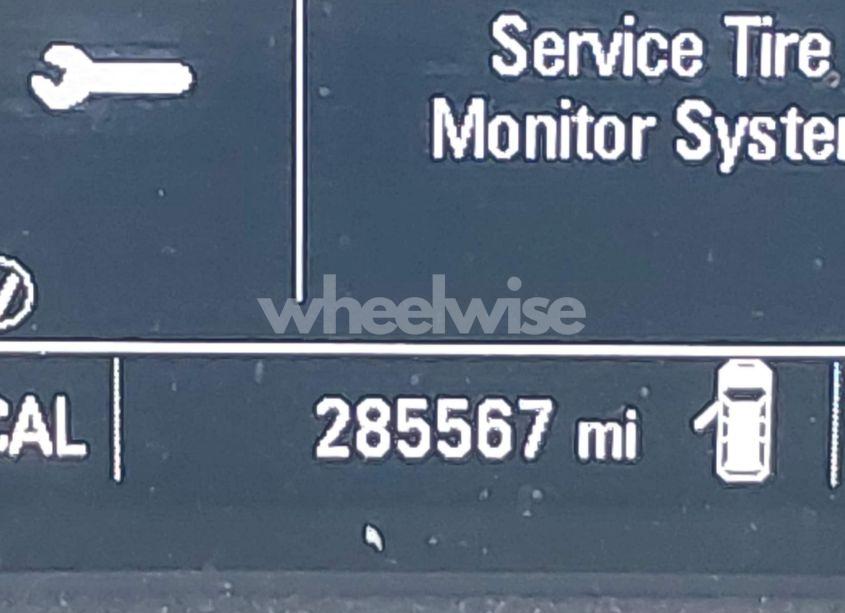 Photo 16 of 2018 Chevrolet Traverse LS (VIN 1GNERFKW7JJ237569)