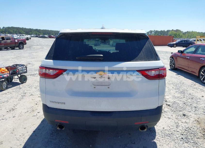 Photo 17 of 2018 Chevrolet Traverse LS (VIN 1GNERFKW7JJ237569)