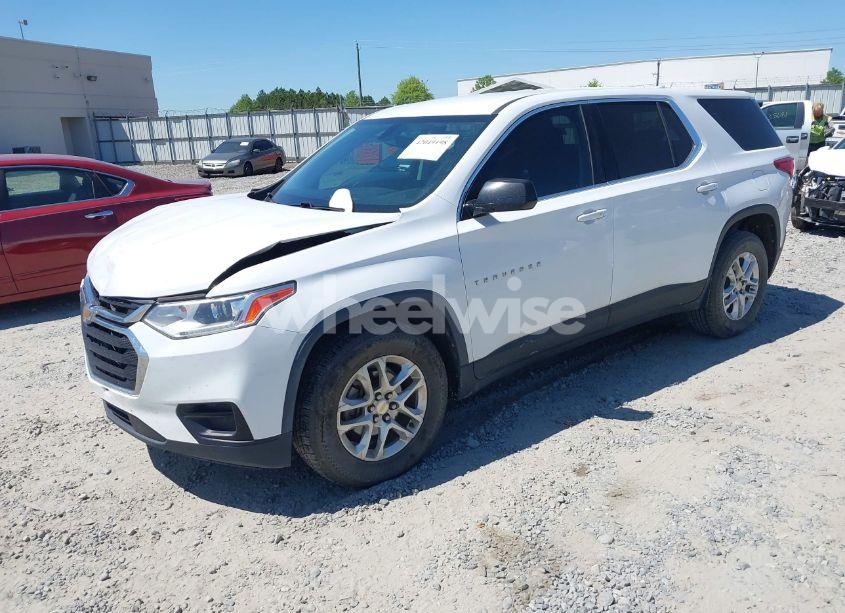 Photo 2 of 2018 Chevrolet Traverse LS (VIN 1GNERFKW7JJ237569)