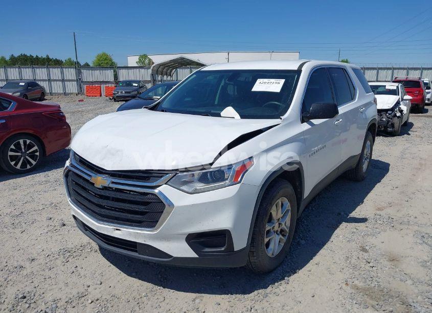 Photo 6 of 2018 Chevrolet Traverse LS (VIN 1GNERFKW7JJ237569)