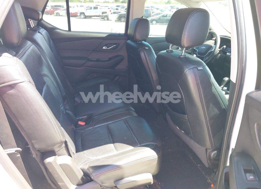 Photo 8 of 2018 Chevrolet Traverse LS (VIN 1GNERFKW7JJ237569)