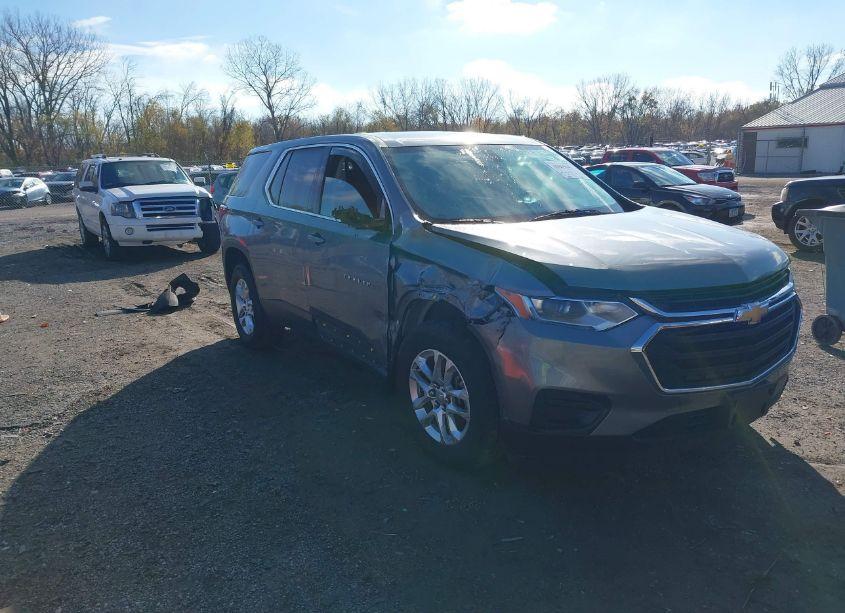 2019 Chevrolet Traverse LS (VIN 1GNERFKW7KJ137893) main photo