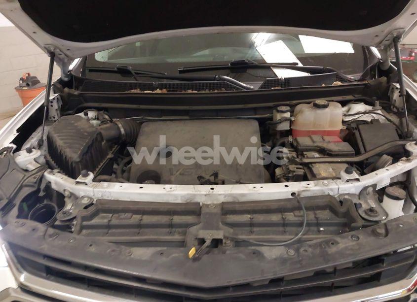 Photo 10 of 2019 Chevrolet Traverse LS (VIN 1GNERFKW7KJ232566)