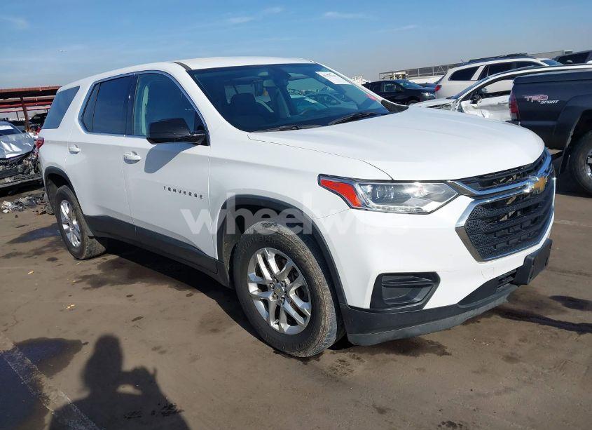 2020 Chevrolet Traverse FWD LS (VIN 1GNERFKW7LJ115555) main photo