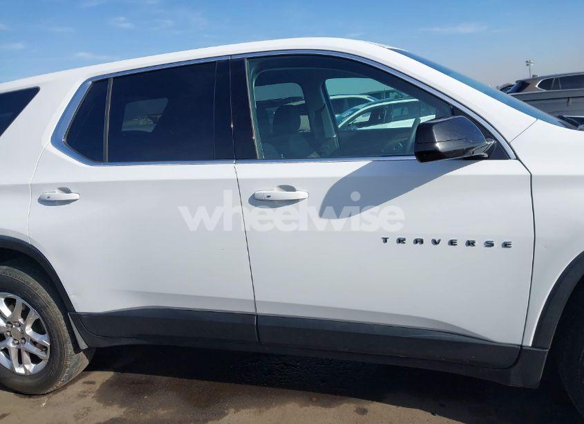 Photo 12 of 2020 Chevrolet Traverse FWD LS (VIN 1GNERFKW7LJ115555)