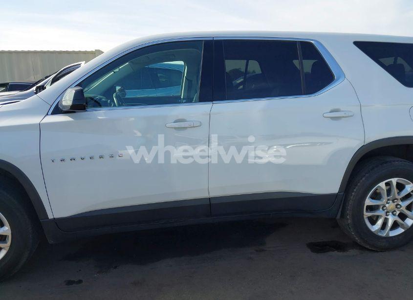 Photo 13 of 2020 Chevrolet Traverse FWD LS (VIN 1GNERFKW7LJ115555)
