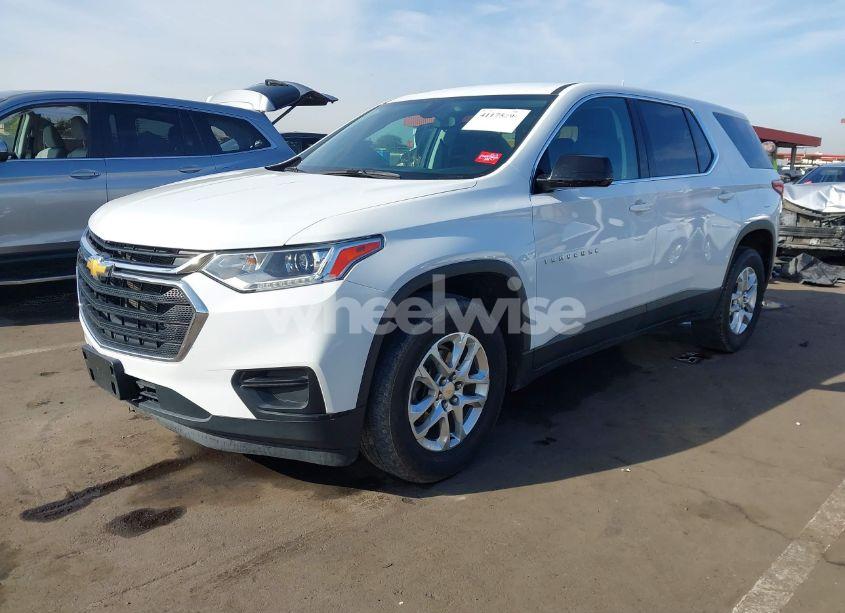 Photo 2 of 2020 Chevrolet Traverse FWD LS (VIN 1GNERFKW7LJ115555)