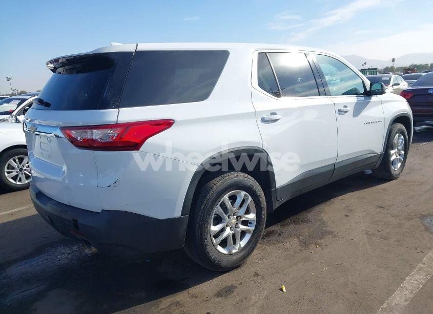 Photo 4 of 2020 Chevrolet Traverse FWD LS (VIN 1GNERFKW7LJ115555)