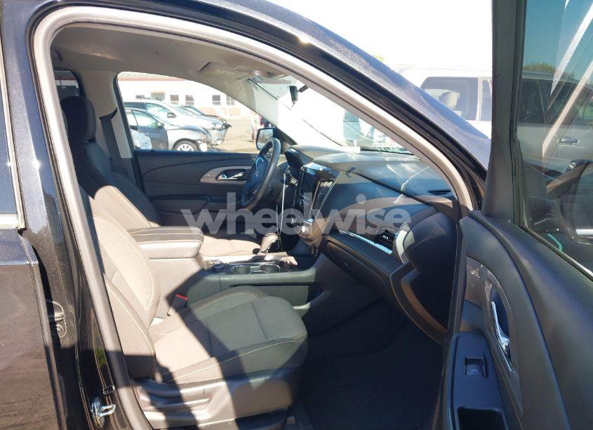 Photo 5 of 2020 Chevrolet Traverse FWD LS (VIN 1GNERFKW7LJ207118)