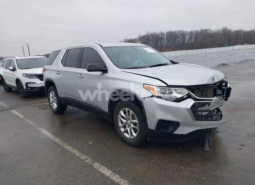 2020 Chevrolet Traverse FWD LS (VIN 1GNERFKW7LJ207622) main photo