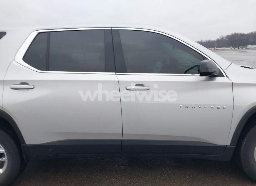 Photo 14 of 2020 Chevrolet Traverse FWD LS (VIN 1GNERFKW7LJ207622)