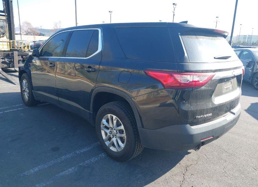 Photo 3 of 2020 Chevrolet Traverse FWD LS (VIN 1GNERFKW7LJ230432)
