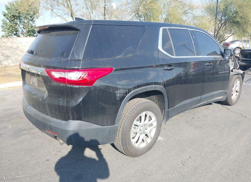 Photo 4 of 2020 Chevrolet Traverse FWD LS (VIN 1GNERFKW7LJ230432)