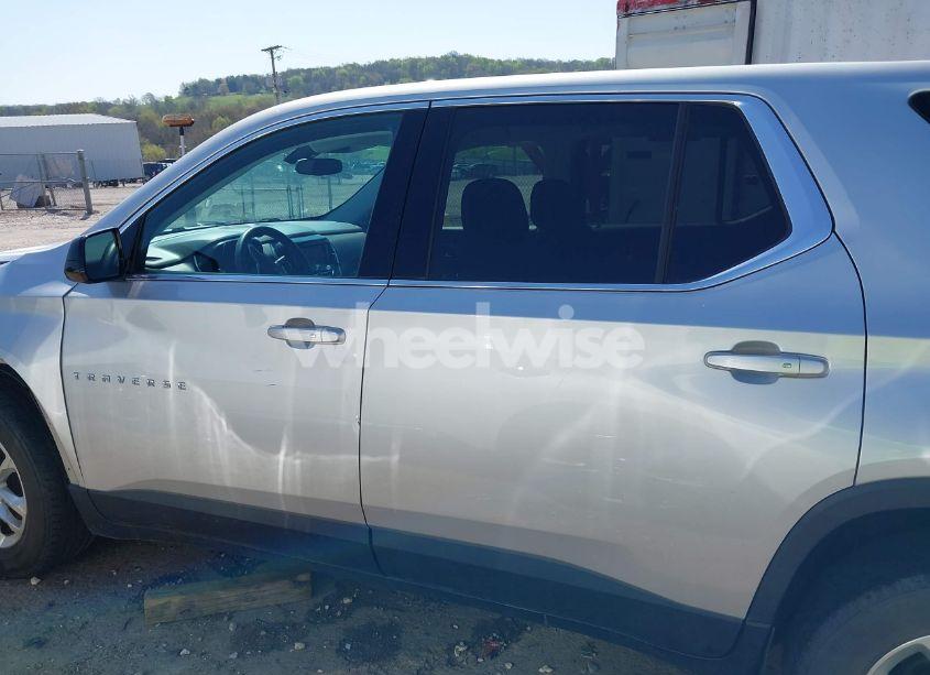 Photo 15 of 2020 Chevrolet Traverse FWD LS (VIN 1GNERFKW7LJ255721)