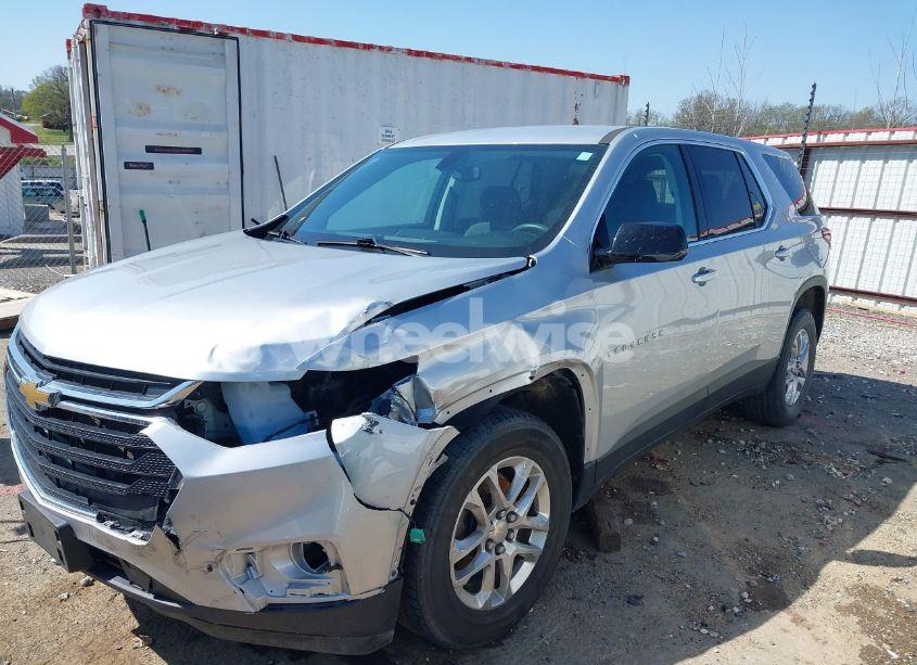 Photo 2 of 2020 Chevrolet Traverse FWD LS (VIN 1GNERFKW7LJ255721)