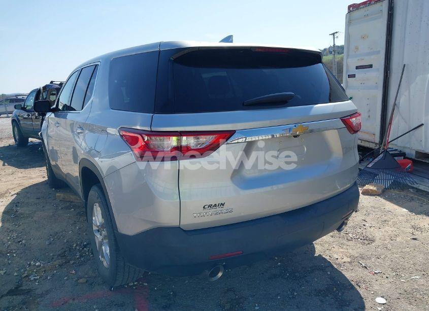 Photo 3 of 2020 Chevrolet Traverse FWD LS (VIN 1GNERFKW7LJ255721)