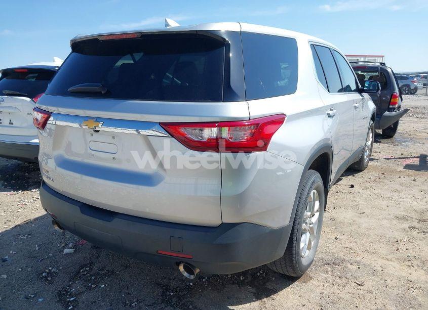 Photo 4 of 2020 Chevrolet Traverse FWD LS (VIN 1GNERFKW7LJ255721)
