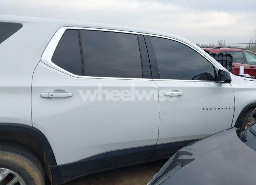Photo 14 of 2020 Chevrolet Traverse FWD LS (VIN 1GNERFKW7LJ258845)