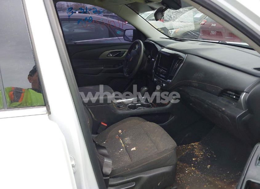 Photo 5 of 2020 Chevrolet Traverse FWD LS (VIN 1GNERFKW7LJ258845)