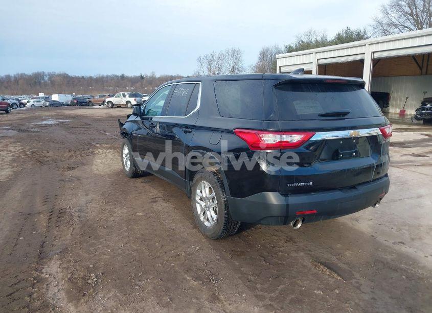 Photo 3 of 2020 Chevrolet Traverse FWD LS (VIN 1GNERFKW7LJ287178)
