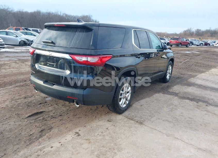 Photo 4 of 2020 Chevrolet Traverse FWD LS (VIN 1GNERFKW7LJ287178)