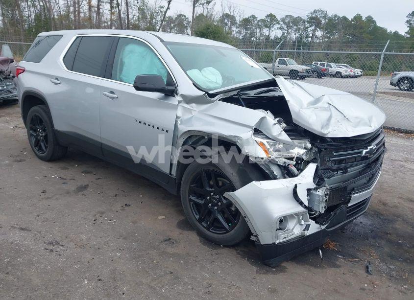 2021 Chevrolet Traverse FWD LS (VIN 1GNERFKW7MJ250827) main photo