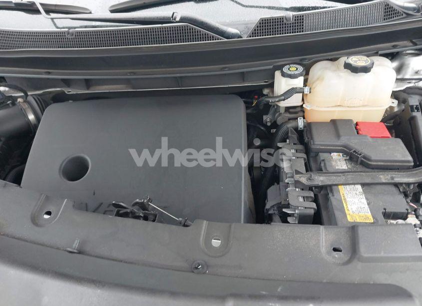 Photo 10 of 2021 Chevrolet Traverse FWD LS (VIN 1GNERFKW7MJ250827)