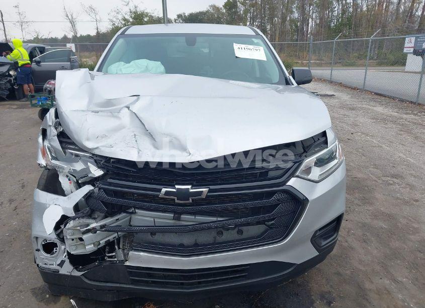 Photo 6 of 2021 Chevrolet Traverse FWD LS (VIN 1GNERFKW7MJ250827)
