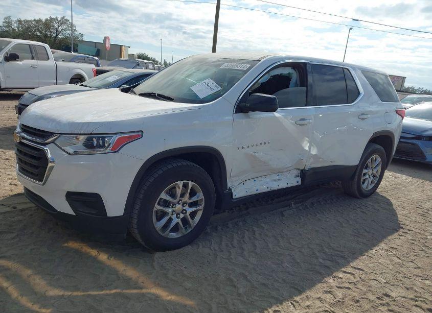 Photo 2 of 2021 Chevrolet Traverse FWD LS (VIN 1GNERFKW7MJ254599)