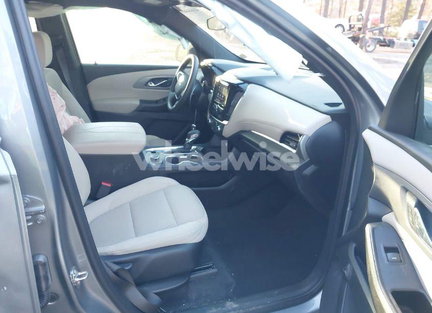 Photo 5 of 2023 Chevrolet Traverse FWD LS (VIN 1GNERFKW7PJ135438)