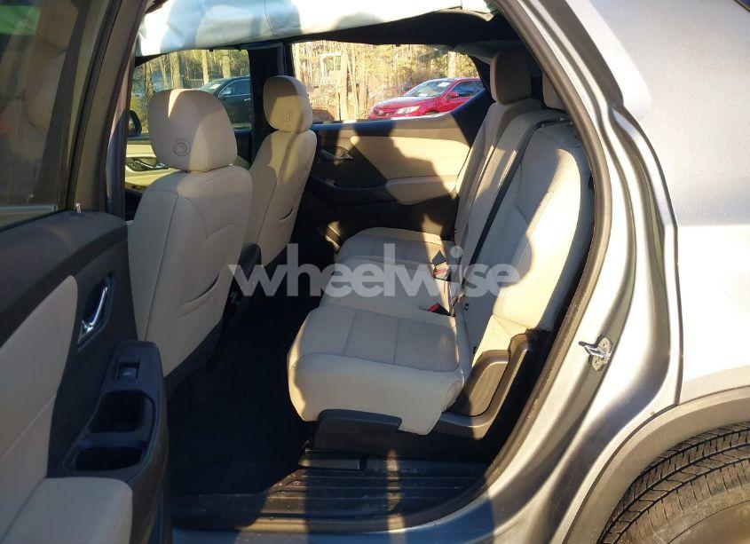 Photo 8 of 2023 Chevrolet Traverse FWD LS (VIN 1GNERFKW7PJ135438)