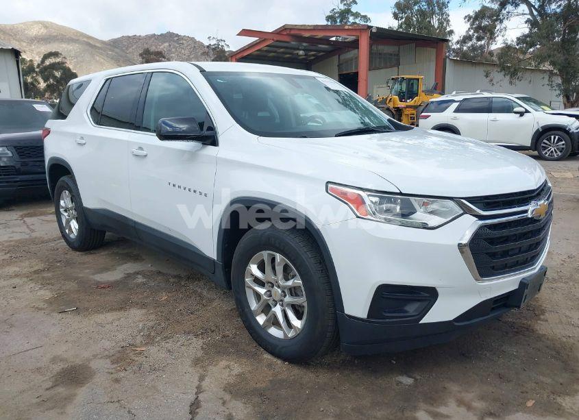 2019 Chevrolet Traverse LS (VIN 1GNERFKW8KJ226369) main photo