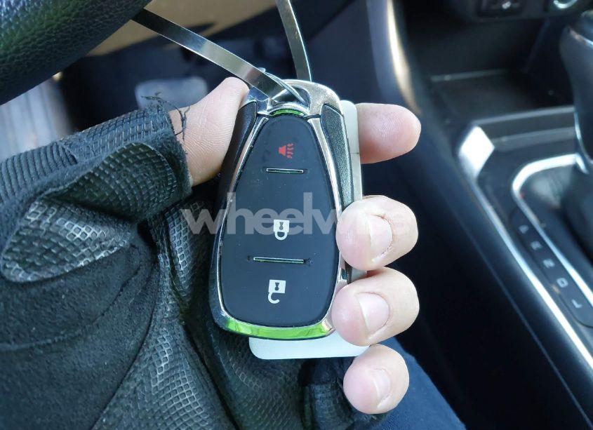 Photo 11 of 2019 Chevrolet Traverse LS (VIN 1GNERFKW8KJ238411)