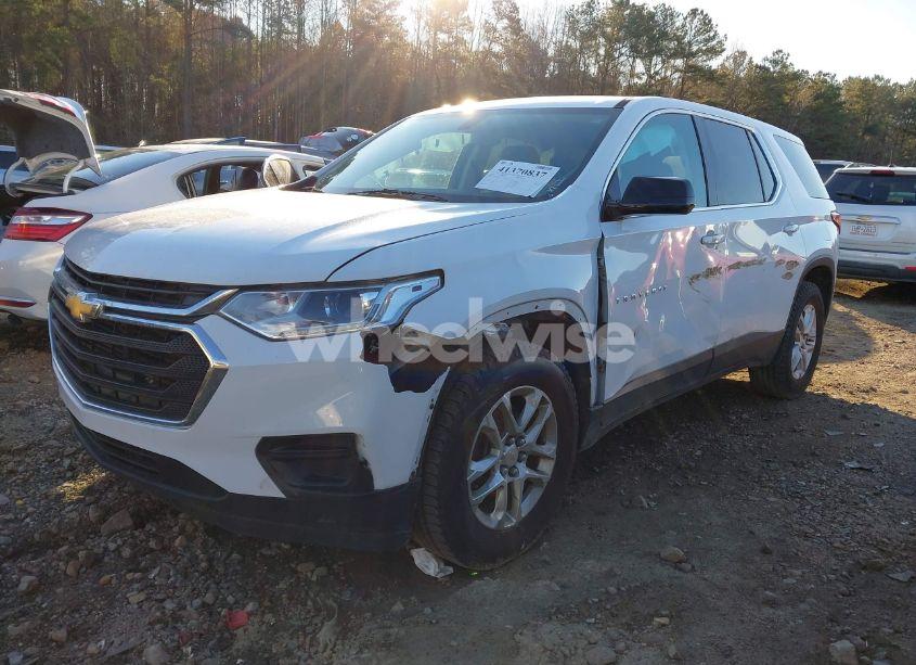 Photo 2 of 2019 Chevrolet Traverse LS (VIN 1GNERFKW8KJ238411)
