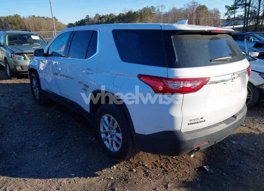 Photo 3 of 2019 Chevrolet Traverse LS (VIN 1GNERFKW8KJ238411)