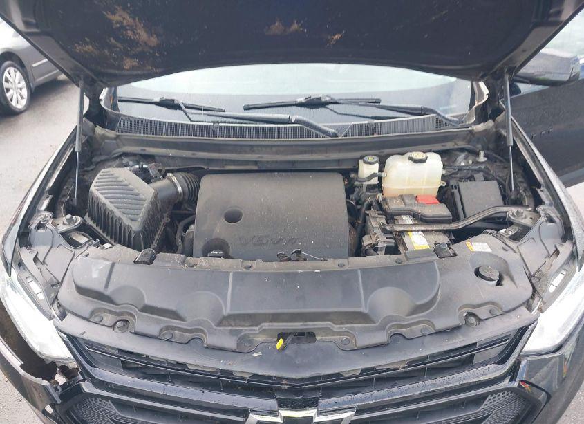 Photo 10 of 2019 Chevrolet Traverse LS (VIN 1GNERFKW8KJ241616)