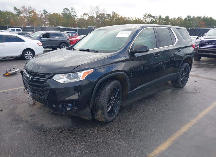 Photo 2 of 2019 Chevrolet Traverse LS (VIN 1GNERFKW8KJ241616)