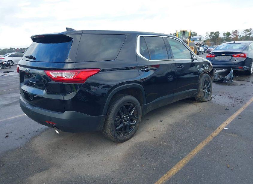 Photo 4 of 2019 Chevrolet Traverse LS (VIN 1GNERFKW8KJ241616)