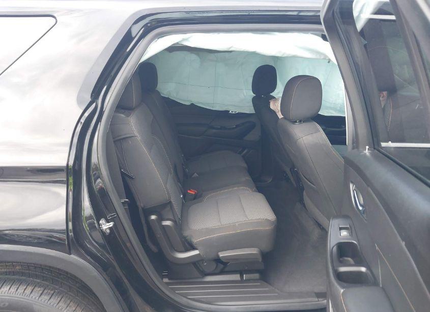 Photo 8 of 2019 Chevrolet Traverse LS (VIN 1GNERFKW8KJ241616)