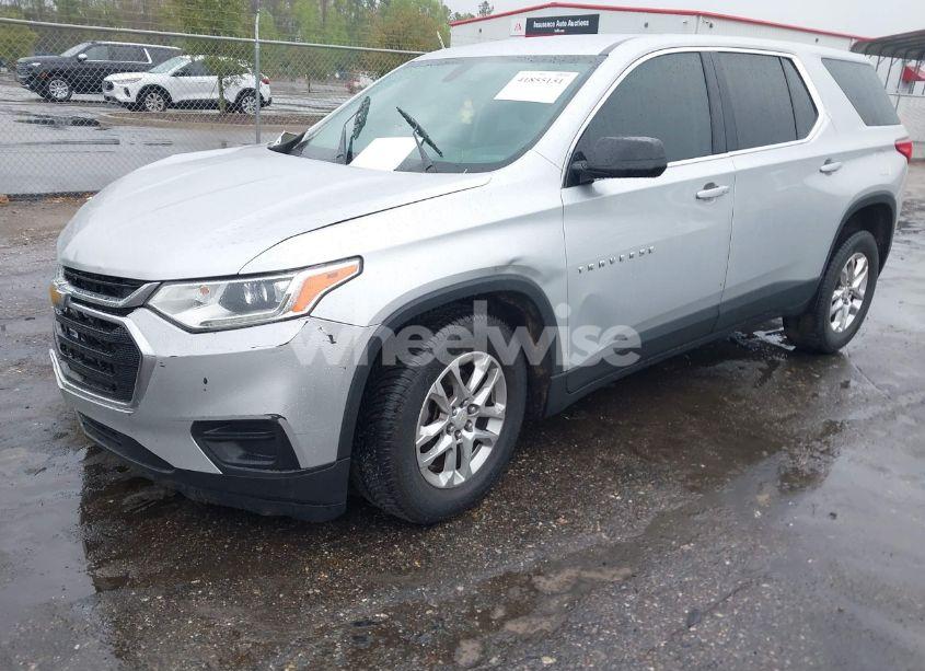 Photo 2 of 2019 Chevrolet Traverse LS (VIN 1GNERFKW8KJ287107)