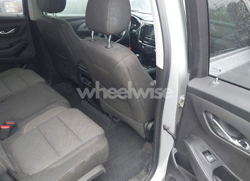 Photo 8 of 2019 Chevrolet Traverse LS (VIN 1GNERFKW8KJ287107)