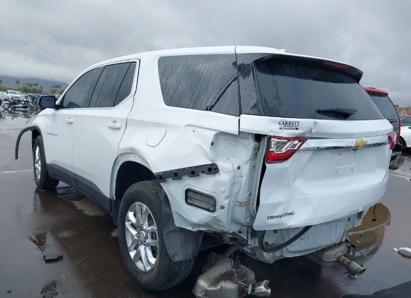 Photo 3 of 2020 Chevrolet Traverse FWD LS (VIN 1GNERFKW8LJ135488)