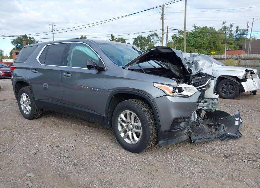 2020 Chevrolet Traverse FWD LS (VIN 1GNERFKW8LJ182598) main photo