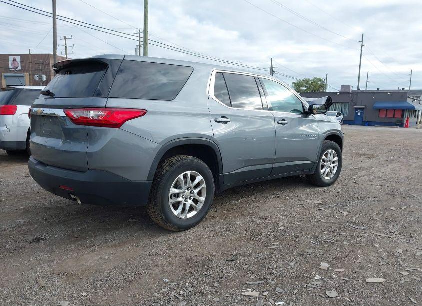 Photo 4 of 2020 Chevrolet Traverse FWD LS (VIN 1GNERFKW8LJ182598)