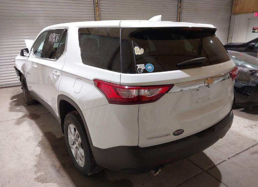 Photo 3 of 2020 Chevrolet Traverse FWD LS (VIN 1GNERFKW8LJ235073)