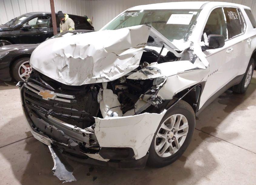 Photo 6 of 2020 Chevrolet Traverse FWD LS (VIN 1GNERFKW8LJ235073)